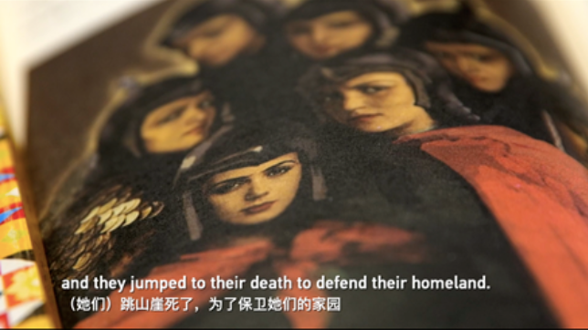 镜头前,新疆自治区教育厅原厅长沙塔尔·沙吾提头发灰败,眉头紧锁.