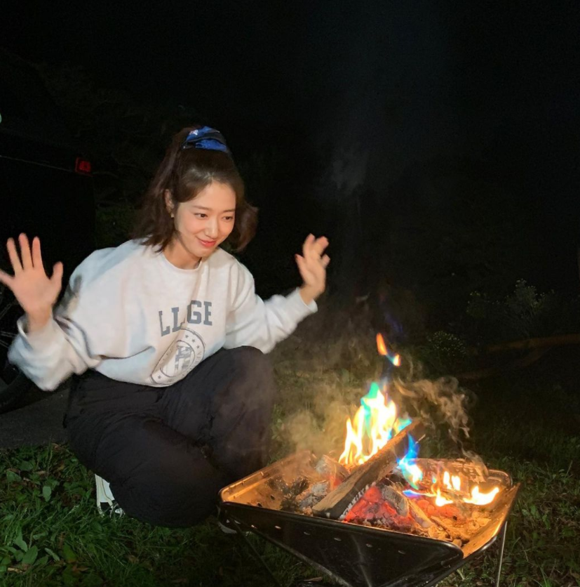 【情感】突然奉子成婚！悄悄恋爱5年，全网含泪祝福，可她老公谁啊...（组图） - 51