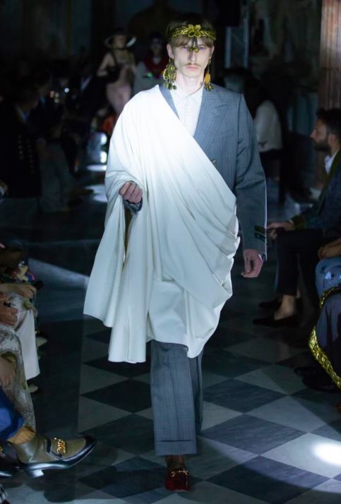 Gucci大秀现场停电? Gucci大秀现场停电?