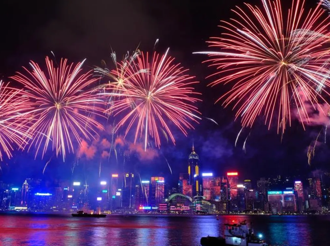 2026香港中秋国庆万圣节攻略 彩灯烟花非遗与迪士尼海洋公园门票优惠