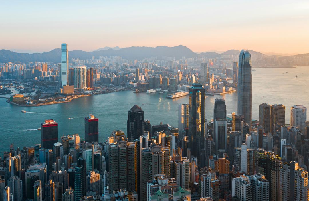 2026香港中秋国庆万圣节攻略 彩灯烟花非遗与迪士尼海洋公园门票优惠