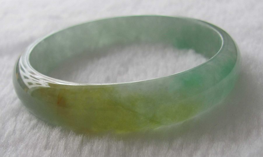 这些保养翡翠的误区，你都“踩”了吗？