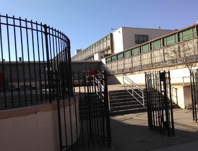 不可思议！华人区60名学生一年内提出自杀的想法（图） - 2