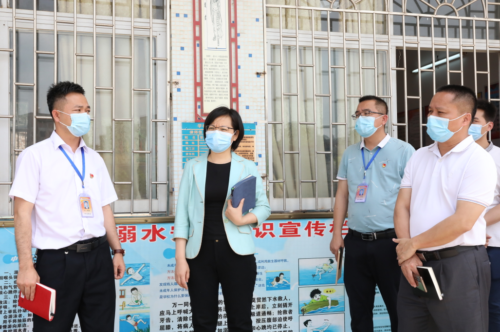 立足实际,持续深化教育改革——梁丽芬常委率队调研教育工作_肇庆市怀