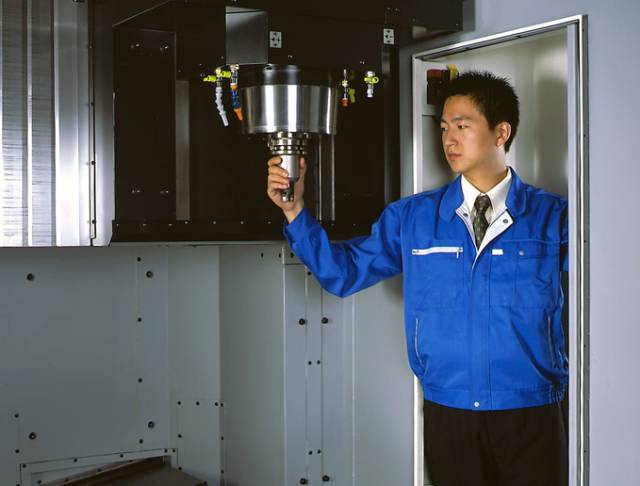 一名合格的CNC操作师傅，要遵守的操作规则的图3