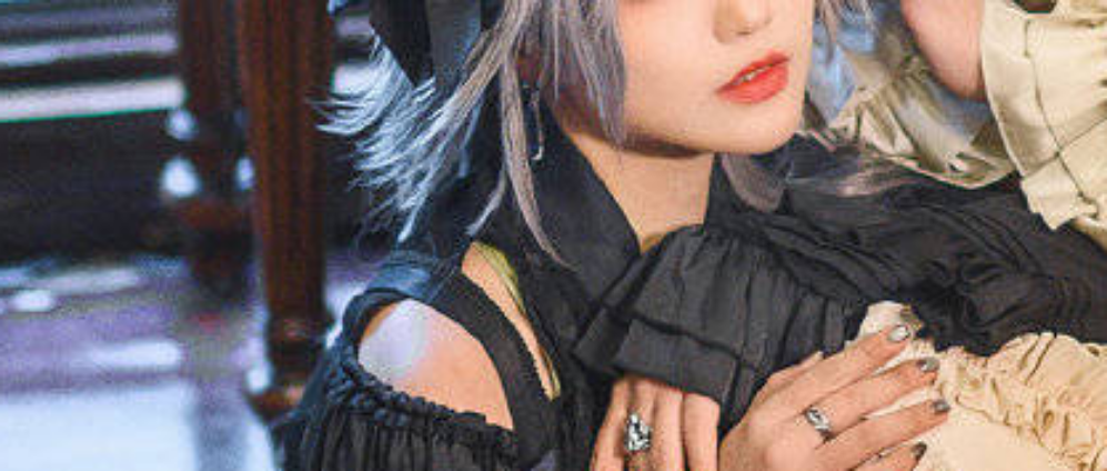 唱红那么多“神曲”后，她终于要出圈了