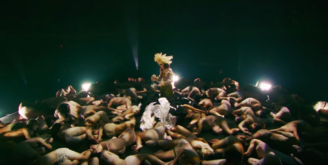 这个百变的日本女rapper，同时满足了我对清纯和性感的幻想