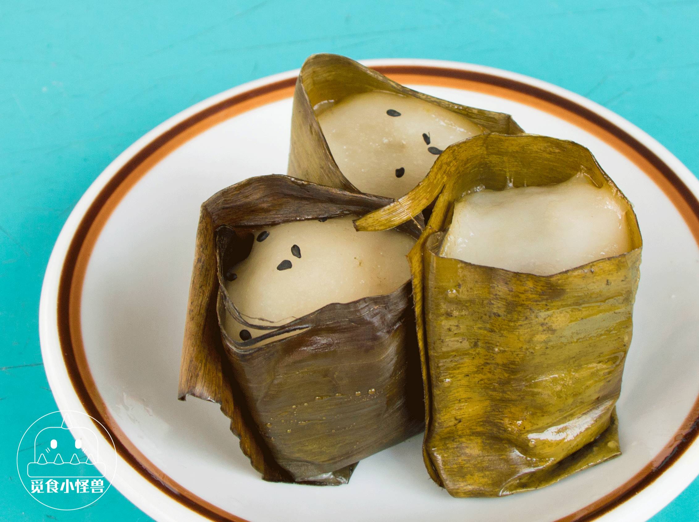 官塘74岁阿婆卖了30年的1元茶果,食客吃完还打包拎走.