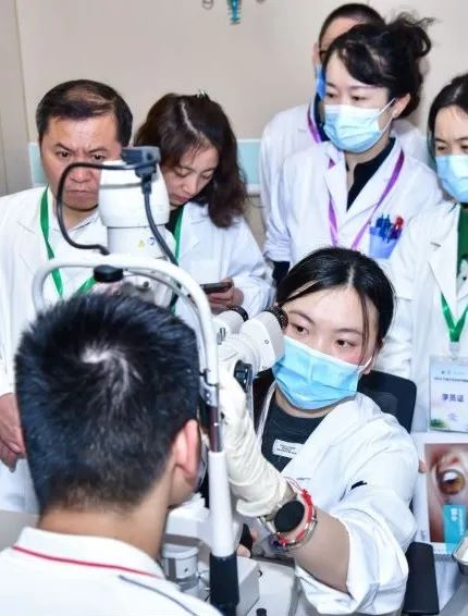 裂隙灯上光源是什么【视光之窗】221期：裂隙灯：被忽视的＂眼表守护神＂_https://www.jmylbn.com_新闻资讯_第14张