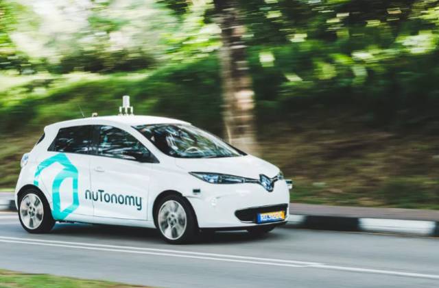 【荧客日报】京东上线房产频道 / 小米带来「吃鸡」手游 / 锤子新