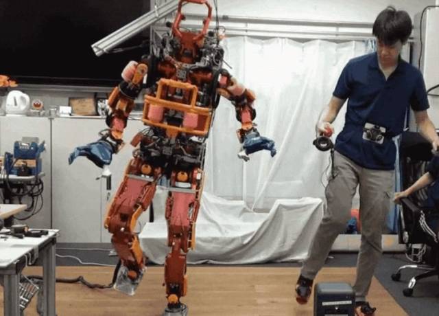 【荧客日报】京东上线房产频道 / 小米带来「吃鸡」手游 / 锤子新