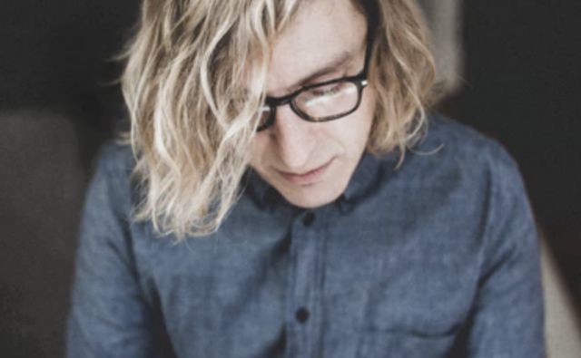 圣诞精灵观后感英文_省电精灵英文_精灵英文