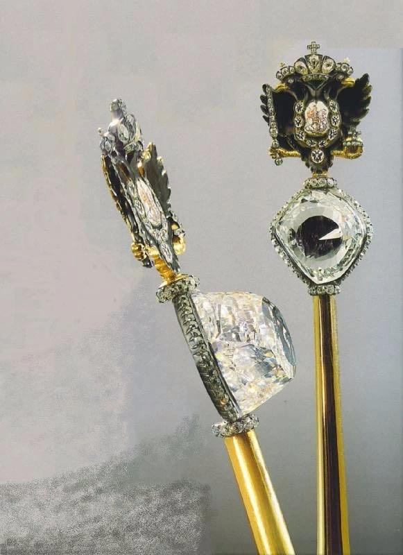 叶卡捷琳娜二世的权杖这枚巨型钻石最早是在印度戈尔康达的钻石砂矿中