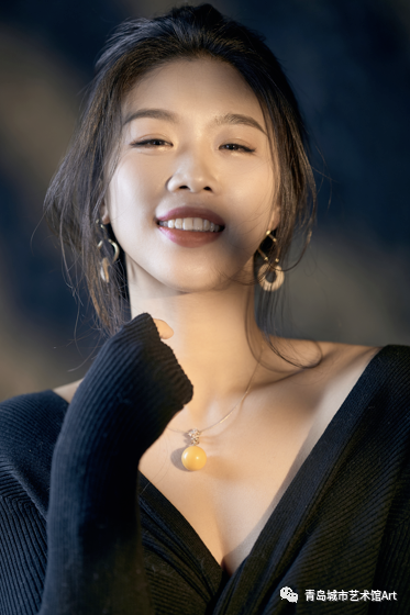 艺术馆|「金枝玉叶——孙晓燕·曹溶萱水彩作品双人展」在青岛出版艺术馆惊艳开展~