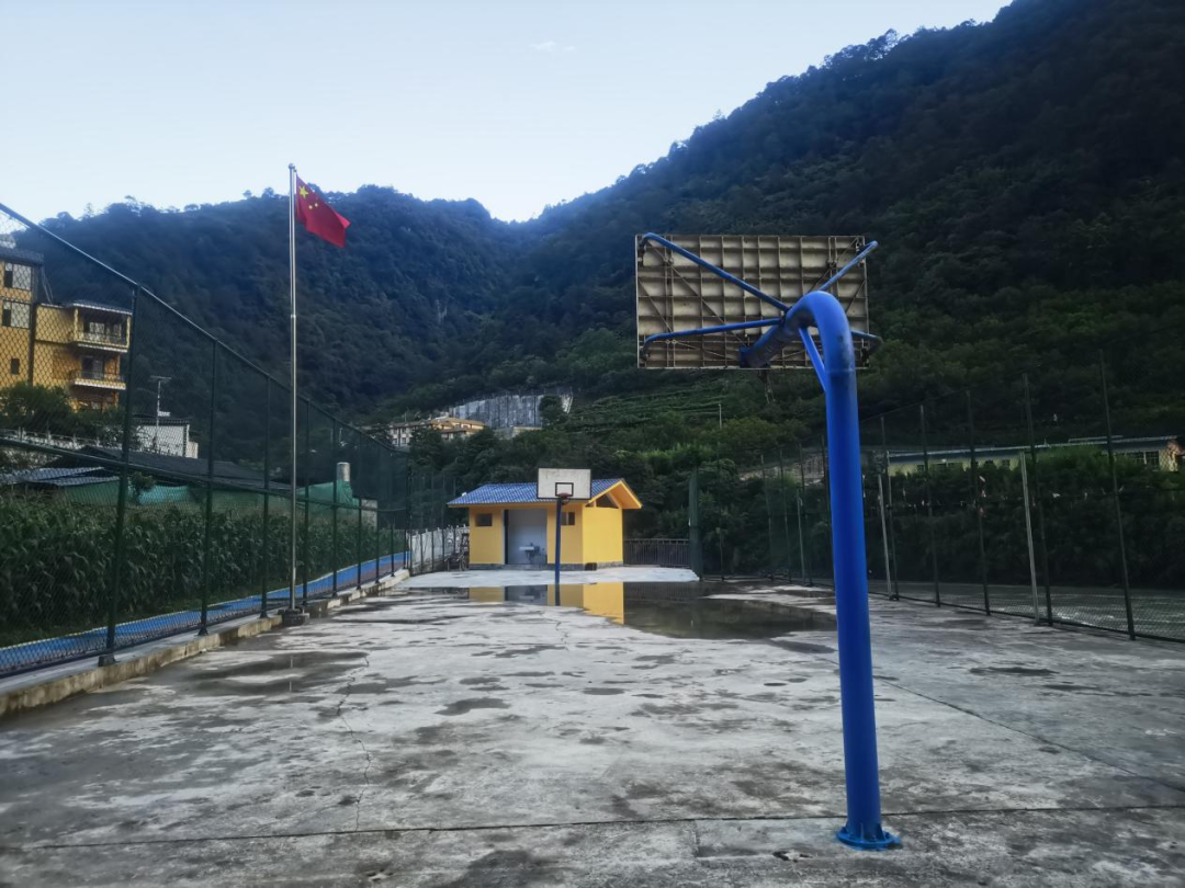 茨开村牛郎当二组党群活动室"新生"记 - 工作动态_贡山县茨开镇人民