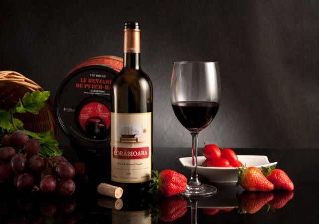 红酒礼仪不复杂，只需三分钟包你掌握！