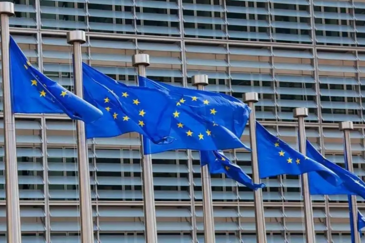 欧盟对美加征25%关税