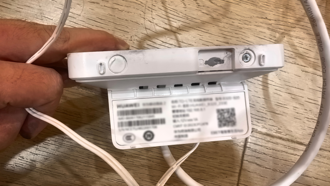 又出现了！看到立即报警插图