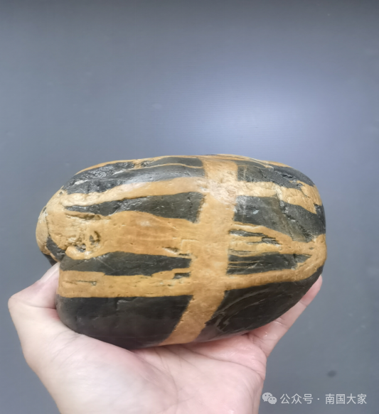 大有钱途的文字石