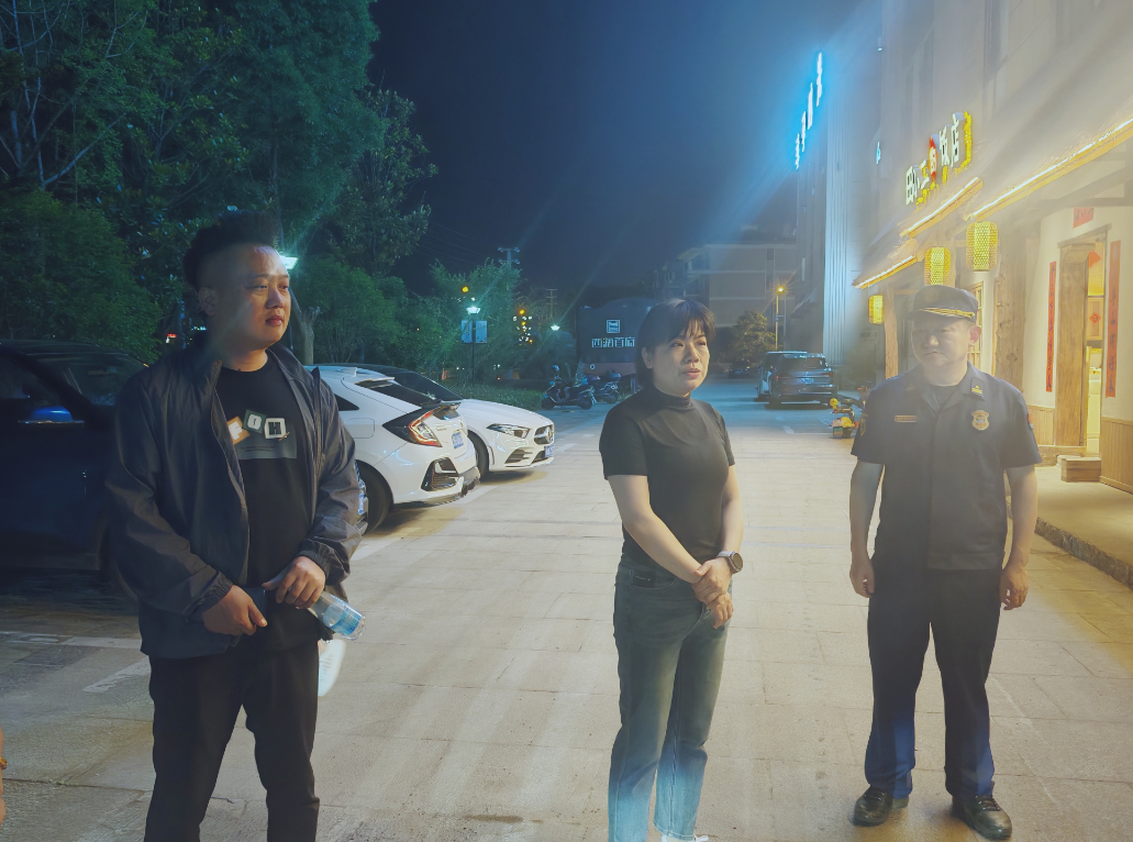 武宁县开展电动自行车夜查行动
