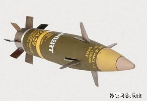 外号战神之眼的无人机，使用激光制导，几十公里外也能一剑封喉_炮弹的图2