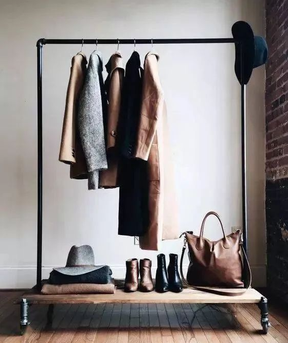 天暖和了，冬天的厚衣服这样收纳，无折痕，超省空间！