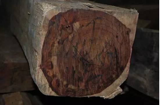 区分红酸枝“新料”与“老料”的误区