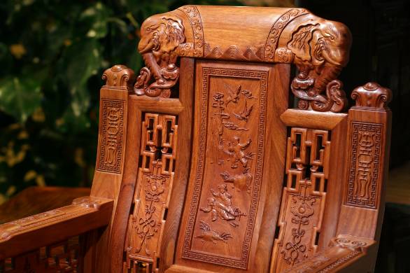 好的雕刻工艺，提升红木价值！