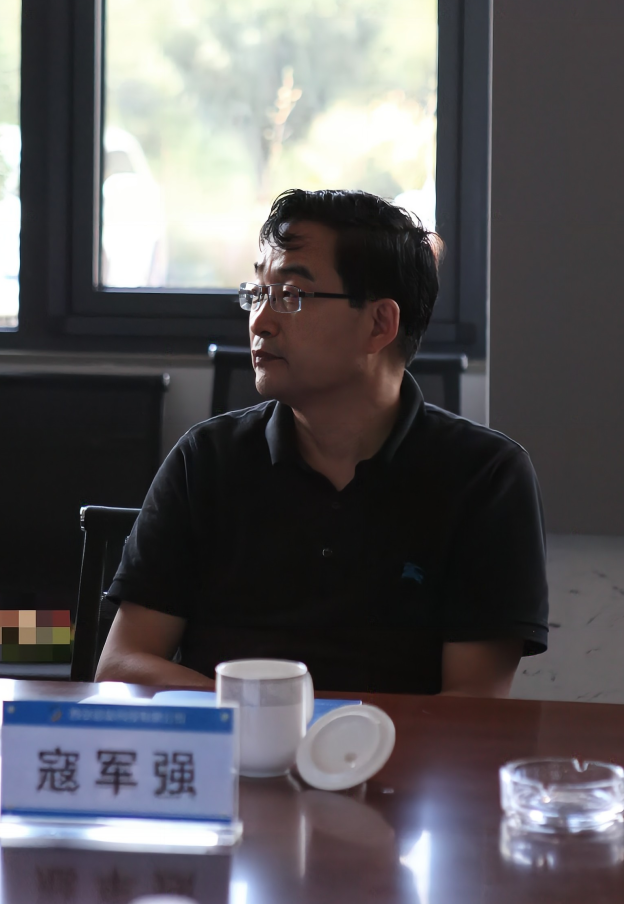 陕西省政协副主席陈强带队莅临超晶科技视察指导(图4) 陕西省政协副主席陈强带队莅临超晶科技视察指导(图4)