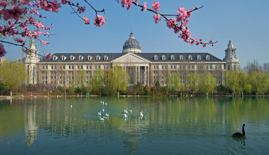 话不多说欢迎来到龙子湖校区~前方第一站到站龙子湖