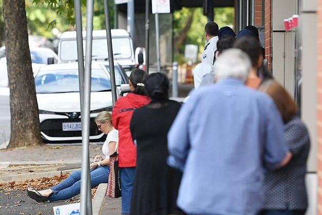Bernie周末效应：澳政府一旦中止援助，经济将陷入崩溃，企业倒闭潮来临！专家：9月底见分晓（组图） - 2
