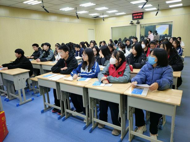 作文创新大赛成绩查询_创新作文大赛官网_创新作文大赛决赛收费吗