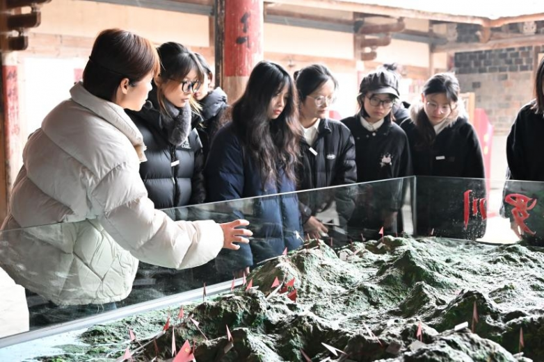 美狮贵宾会ms092021 “红色根脉 薪火相传”实践队走进罗源百丈村