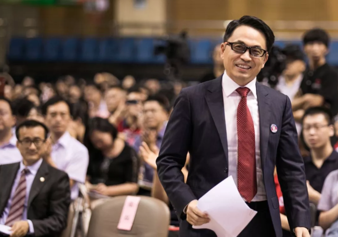 张磊，到底是不是时间的朋友？