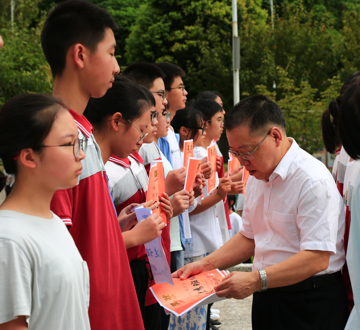 富乐中学_富乐中学初中部收费标准_富乐中学好班有几个