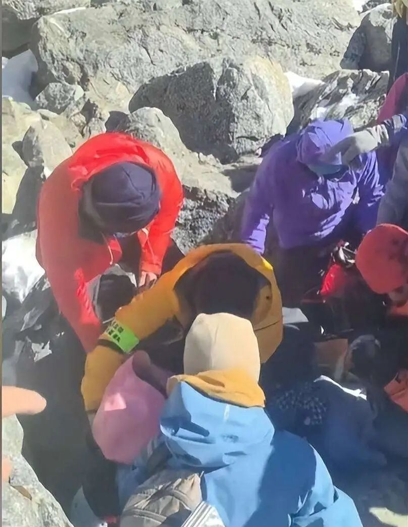 5人违规穿越“鳌太线”，3人遇难，最小只有19岁！幸存者回忆：只是山放过了我而已......