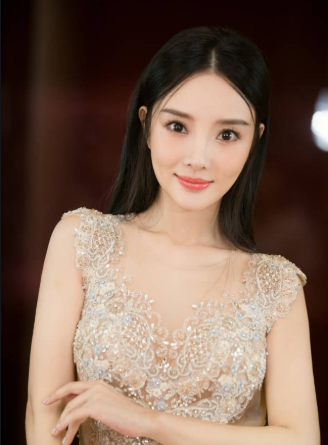 杨幂VS李小璐：“少女心”的皮和魂（组图） - 14
