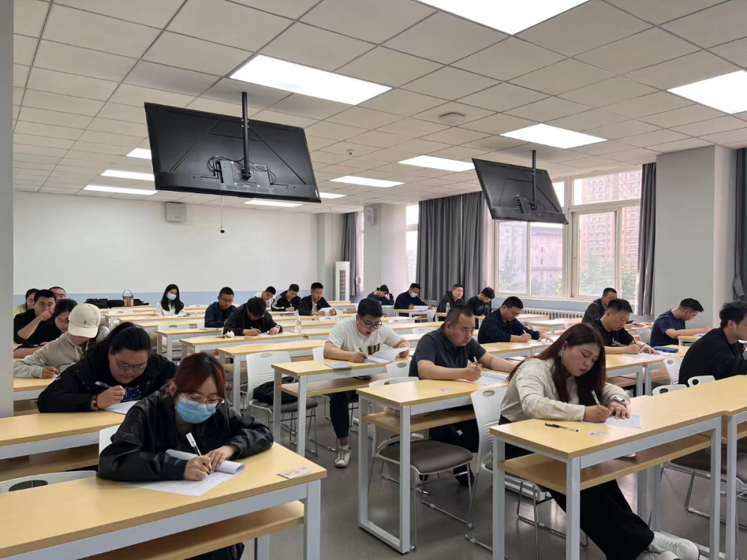 继续教育学院2022级学生2024年第一学期期末考试工作圆满结束