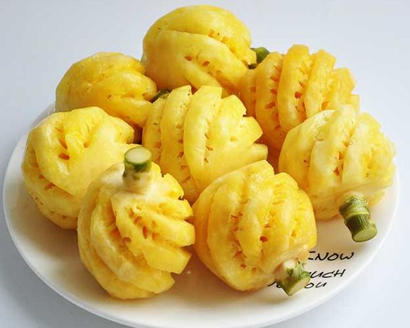 泰国菠萝饭英文_泰国妈妈用菠萝教给女儿受用不尽的事_泰国小菠萝