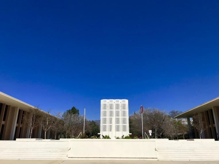 上海金苹果学校_上海金苹果学校学费_上海金苹果学校校长胡