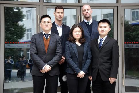 上海金苹果学校_上海金苹果学校学费_上海金苹果学校校长胡