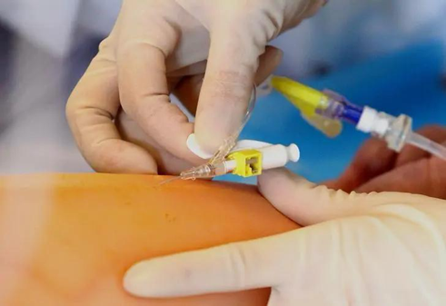 留置针怎么贴膜护士关注的留置针问题，都在这里了_https://www.jmylbn.com_新闻资讯_第5张