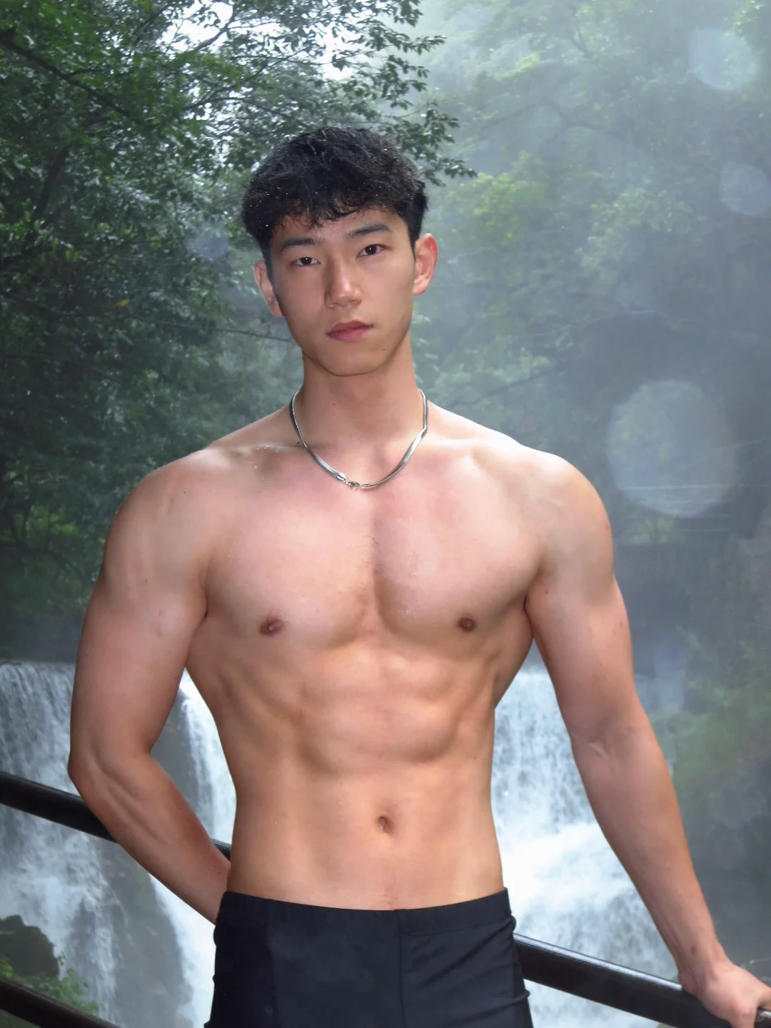 图片[1]-成都鲜肉00后直男肌肉完美身-小蓝短视频