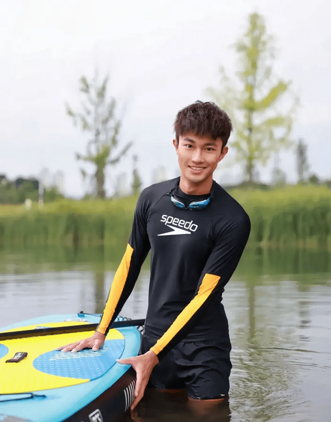 图片[35]-黑皮机车程序员小哥哥，你被折服了吗？-小蓝短视频