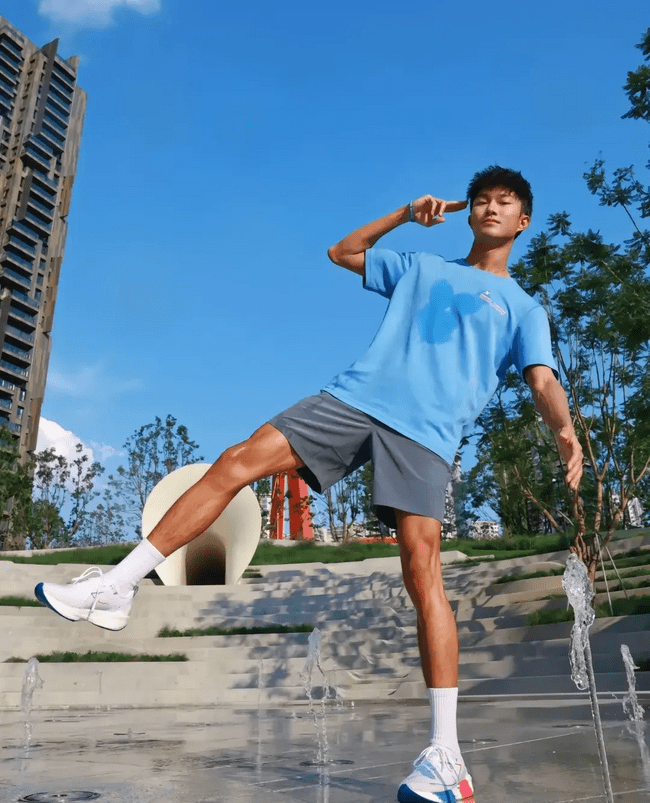 图片[36]-黑皮机车程序员小哥哥，你被折服了吗？-小蓝短视频