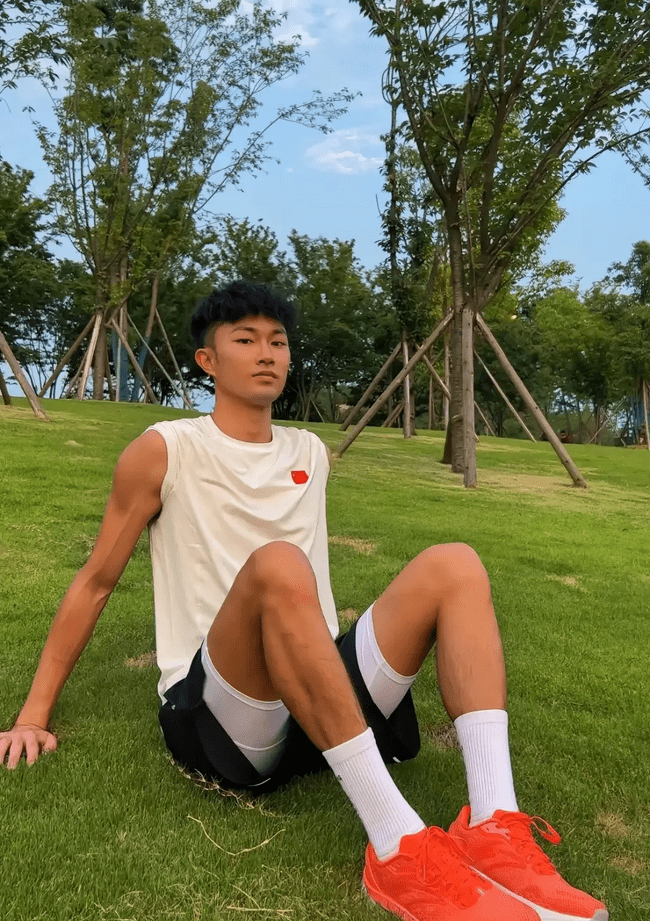 图片[12]-黑皮机车程序员小哥哥，你被折服了吗？-小蓝短视频