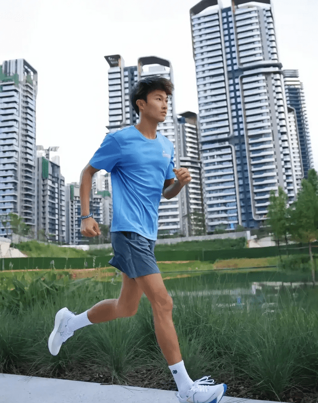 图片[40]-黑皮机车程序员小哥哥，你被折服了吗？-小蓝短视频