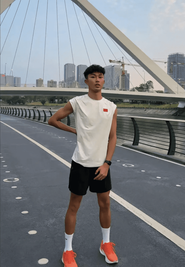 图片[11]-黑皮机车程序员小哥哥，你被折服了吗？-小蓝短视频