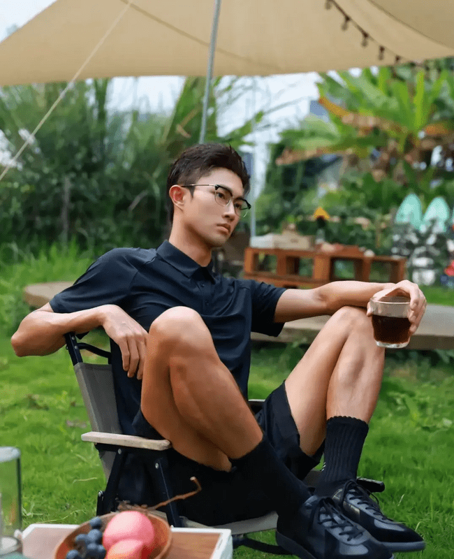 图片[30]-黑皮机车程序员小哥哥，你被折服了吗？-小蓝短视频