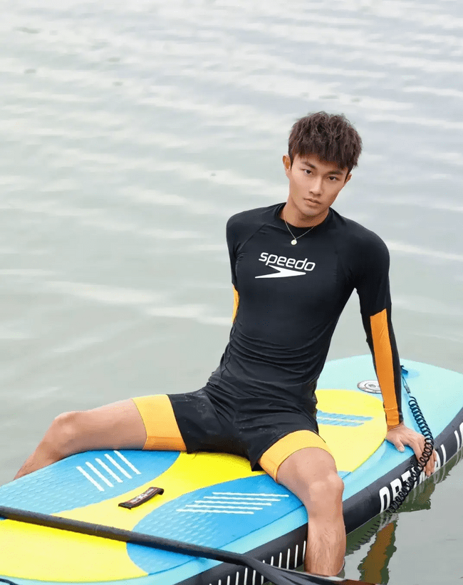 图片[32]-黑皮机车程序员小哥哥，你被折服了吗？-小蓝短视频